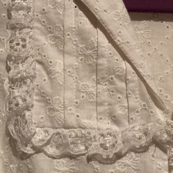 Adorable Feminine Ruby Rox white lacy dress - Picture 5 of 7